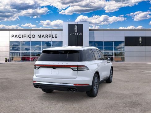 Used 2026 Lincoln Aviator AWD image 8