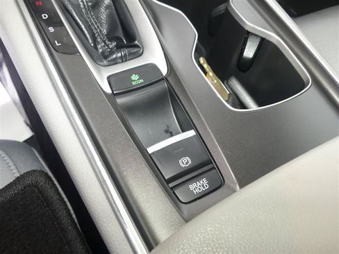 Used 2019 Honda Accord LX image 39