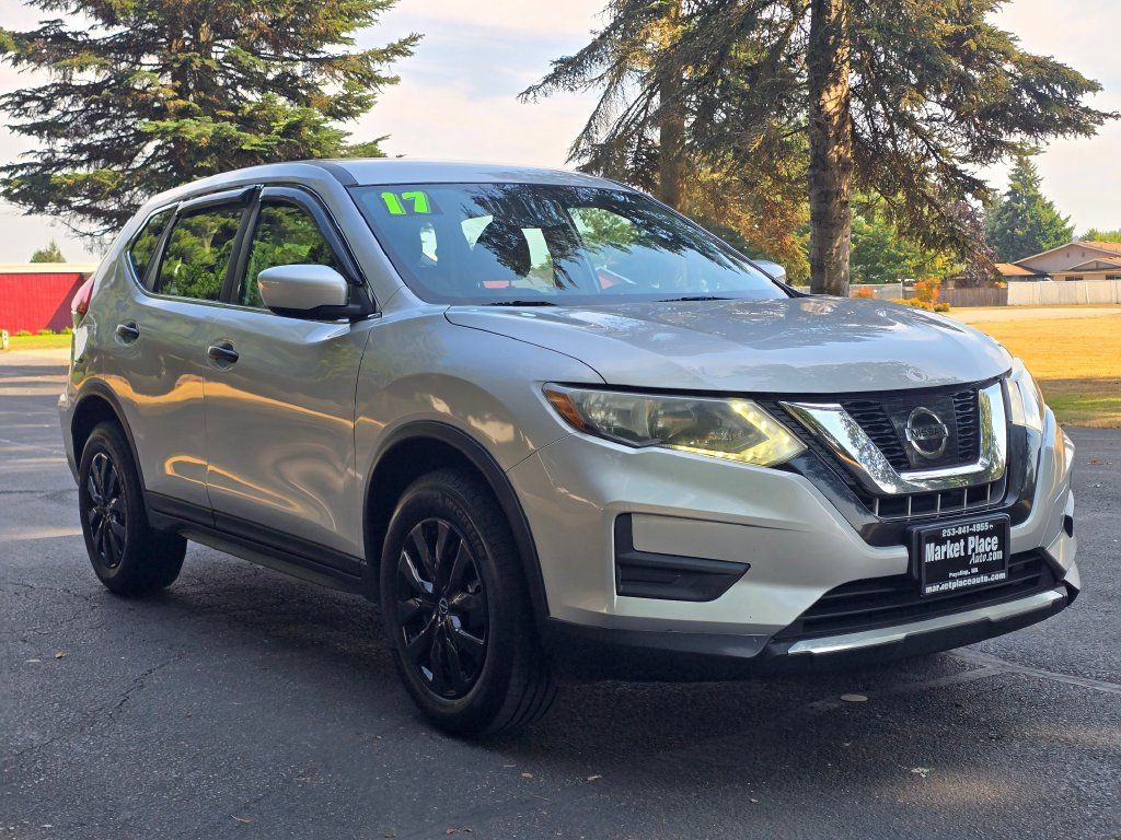 Used 2017 Nissan Rogue S AWD/4WD image 8