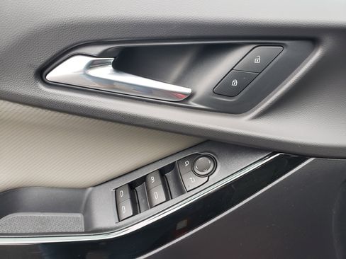 New 2026 Chevrolet Equinox LT w/ Convenience Package II image 14