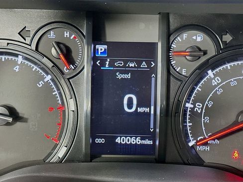 Used 2024 Toyota 4Runner SR5 image 12