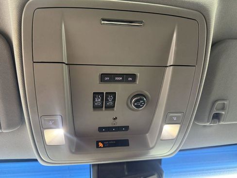 Used 2016 GMC Yukon XL Denali AWD/4WD image 21