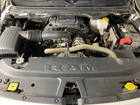 Used 2019 RAM 1500 Big Horn AWD/4WD image 36