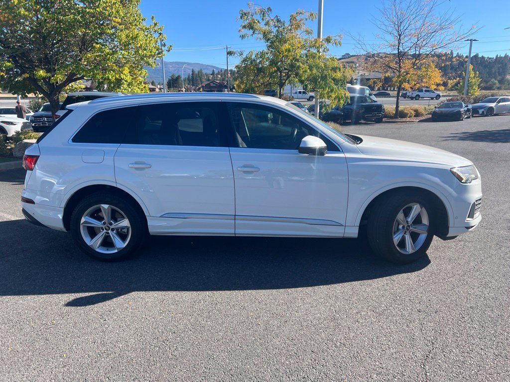 Used 2023 Audi Q7 3.0T Premium w/ Convenience Package AWD/4WD image 9
