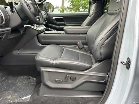 New 2026 Ford Expedition Platinum AWD/4WD image 9