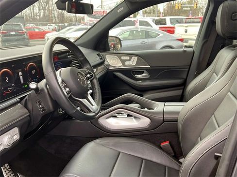 Used 2022 Mercedes-Benz GLS 450 4MATIC image 12