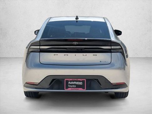 New 2026 Toyota Prius Plug-In Hybrid FWD image 7