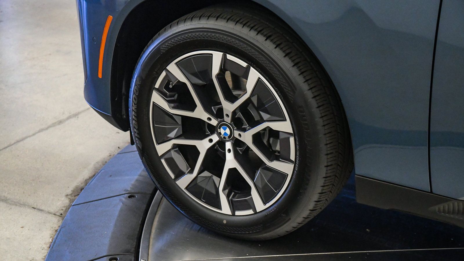 Used 2026 BMW X3 xDrive30i w/ Premium Package AWD/4WD image 10