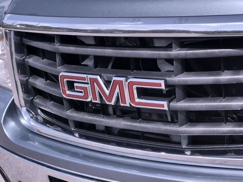 Used 2009 GMC Sierra 2500 SLE w/ Convenience Package AWD/4WD image 12