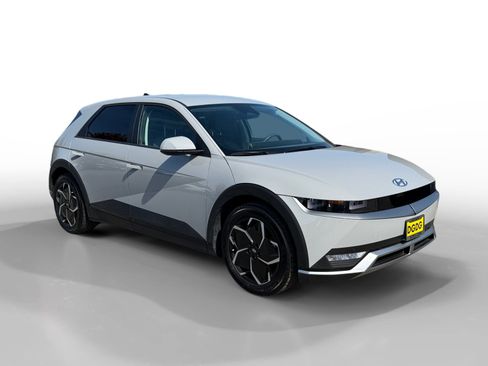 Certified 2024 Hyundai Ioniq 5 SEL RWD image 7