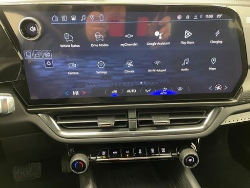 New 2026 Chevrolet Equinox EV LT image 3