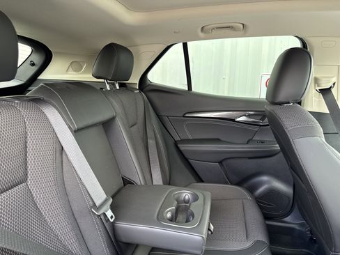 Used 2022 Buick Envision Preferred image 36