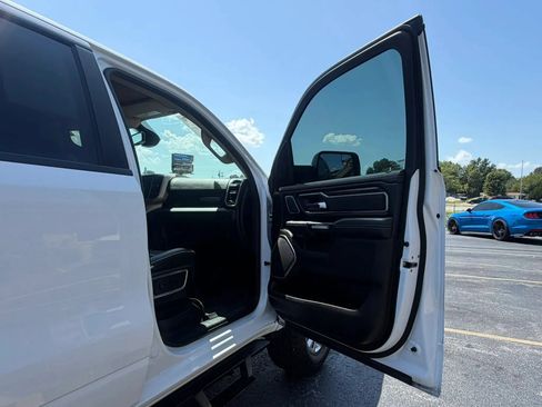 Used 2020 RAM 1500 Laramie AWD/4WD image 23