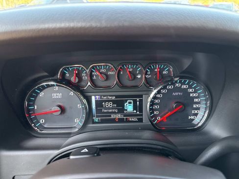 Used 2020 Chevrolet Suburban LT image 40