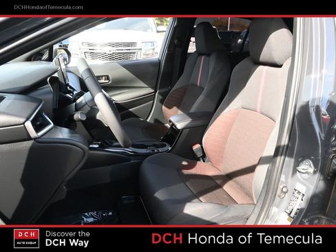 Used 2024 Toyota Corolla SE w/ SE Premium Package FWD image 18