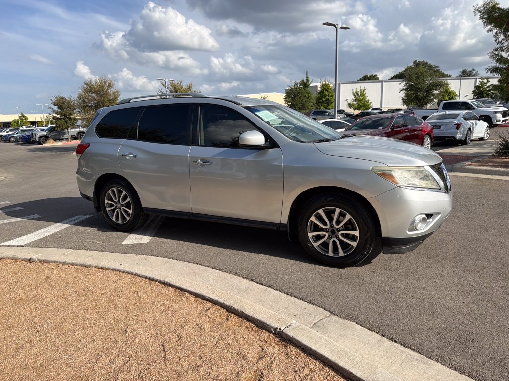Used 2015 Nissan Pathfinder S FWD image 11