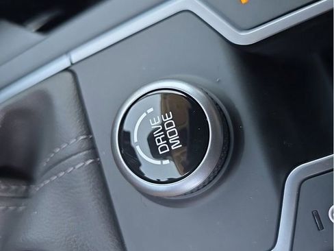 Certified 2025 Kia Sorento S w/ Panoramic Sunroof Package image 32