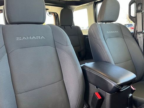 Used 2022 Jeep Wrangler Unlimited Sahara w/ Cold Weather Group image 23