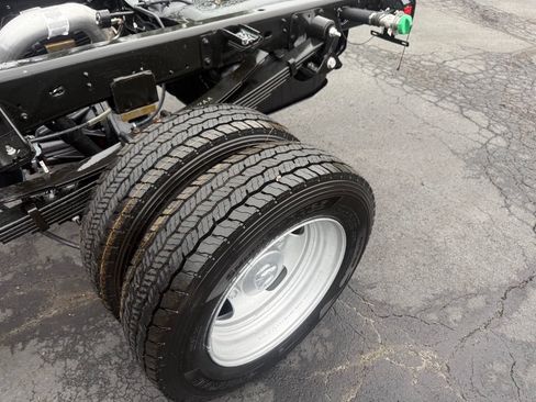 New 2026 RAM 5500 Tradesman w/ Chrome Appearance Group AWD/4WD image 29