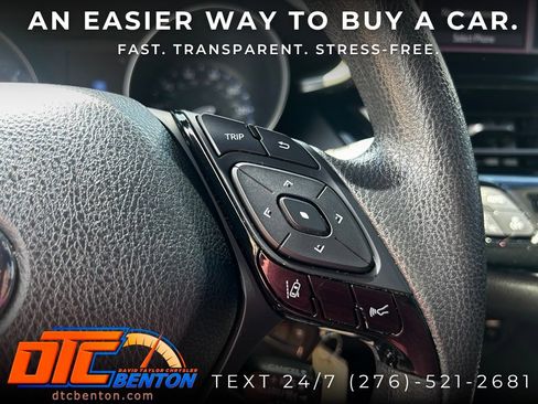 Used 2019 Toyota C-HR LE FWD image 17
