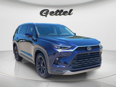 Used 2025 Toyota Grand Highlander AWD image 3