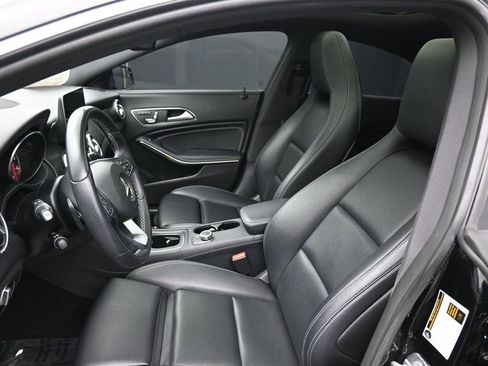 Used 2018 Mercedes-Benz CLA 250 4MATIC image 17