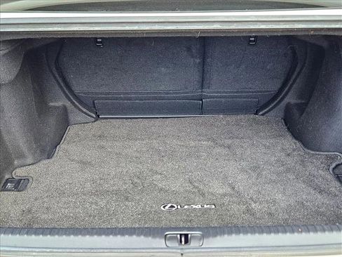 Used 2016 Lexus RC 200t image 6