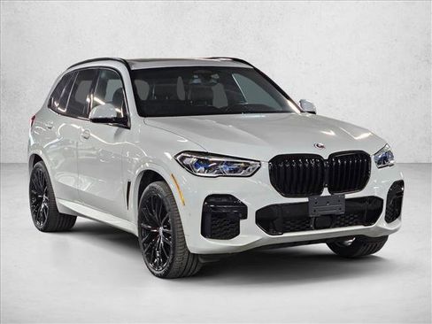 Certified 2023 BMW X5 M50i w/ Executive Package image 3