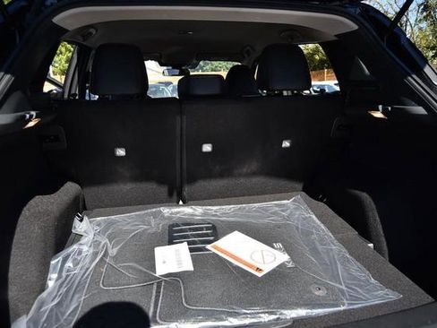 New 2025 Nissan Kicks SR image 27