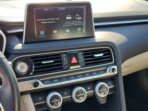 Used 2020 Genesis G70 2.0T image 28