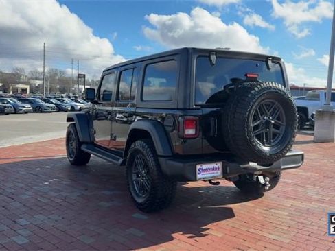 Used 2024 Jeep Wrangler Sport S image 9