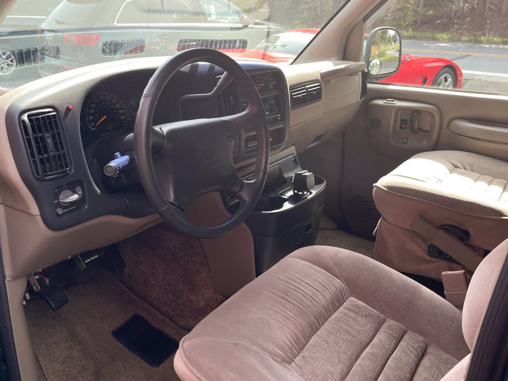 Used 1997 Chevrolet Express 1500 RWD image 9