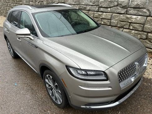 Used 2023 Lincoln Nautilus Reserve w/ Equipment Group 201A image 7