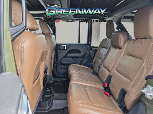 Used 2023 Jeep Wrangler Unlimited Sahara AWD/4WD image 12