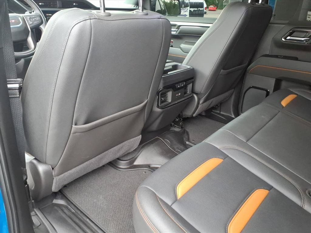 Used 2024 GMC Sierra 1500 AT4 w/ Technology Package AWD/4WD image 15