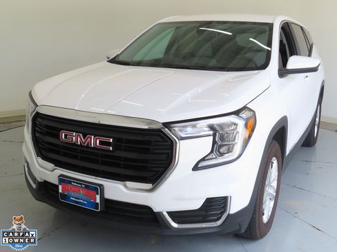 Used 2024 GMC Terrain SLE AWD/4WD image 8