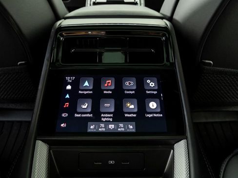 Certified 2025 Porsche Panamera 4 AWD/4WD image 19