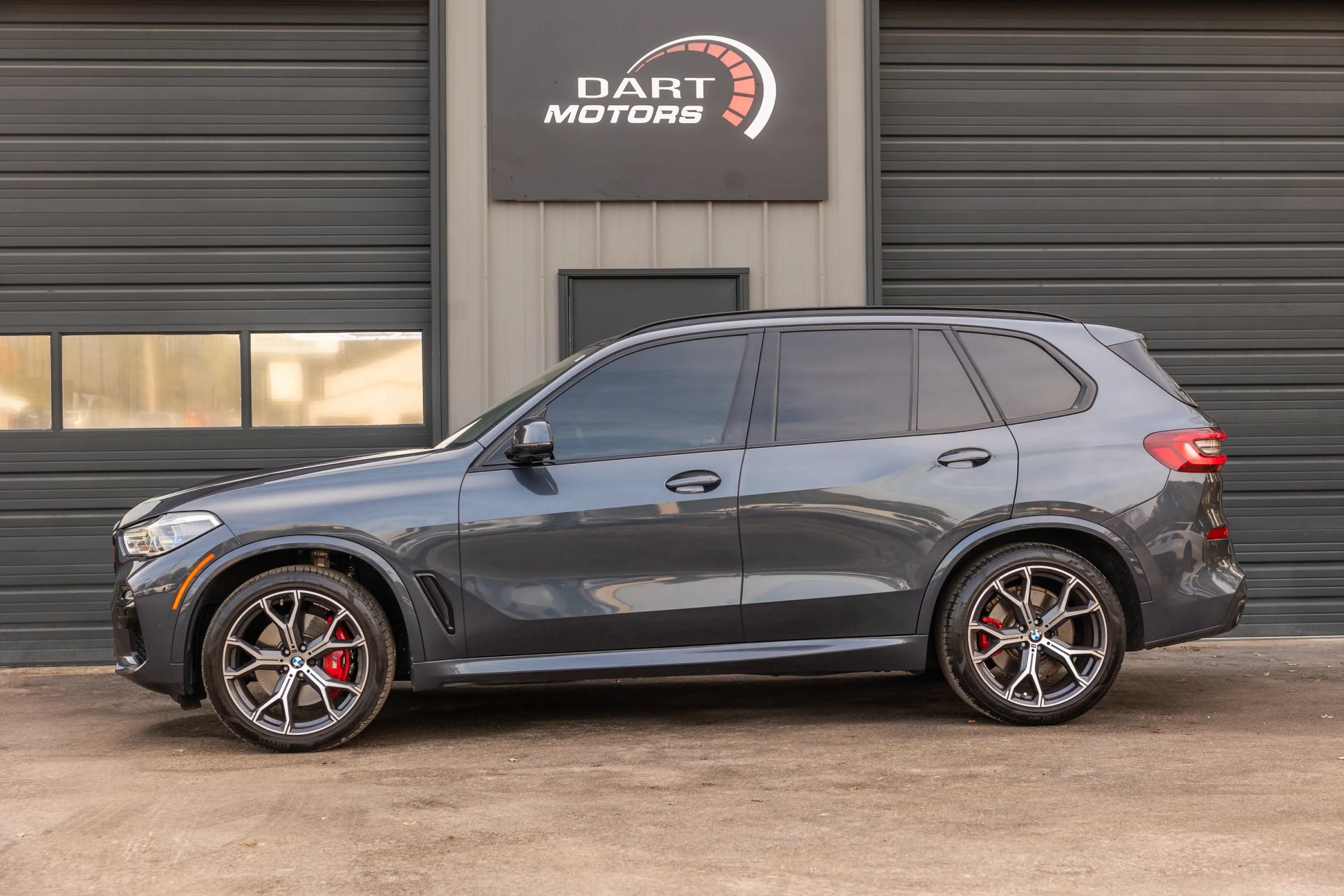 Used 2021 BMW X5 xDrive40i w/ M Sport Package AWD/4WD image 4