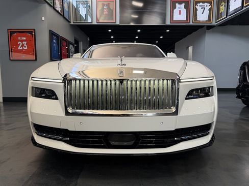 Used 2025 Rolls-Royce Spectre w/ Spectre Launch Package AWD/4WD image 2