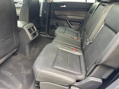 Used 2023 Volkswagen Atlas SE w/ Black Wheel Package FWD image 33