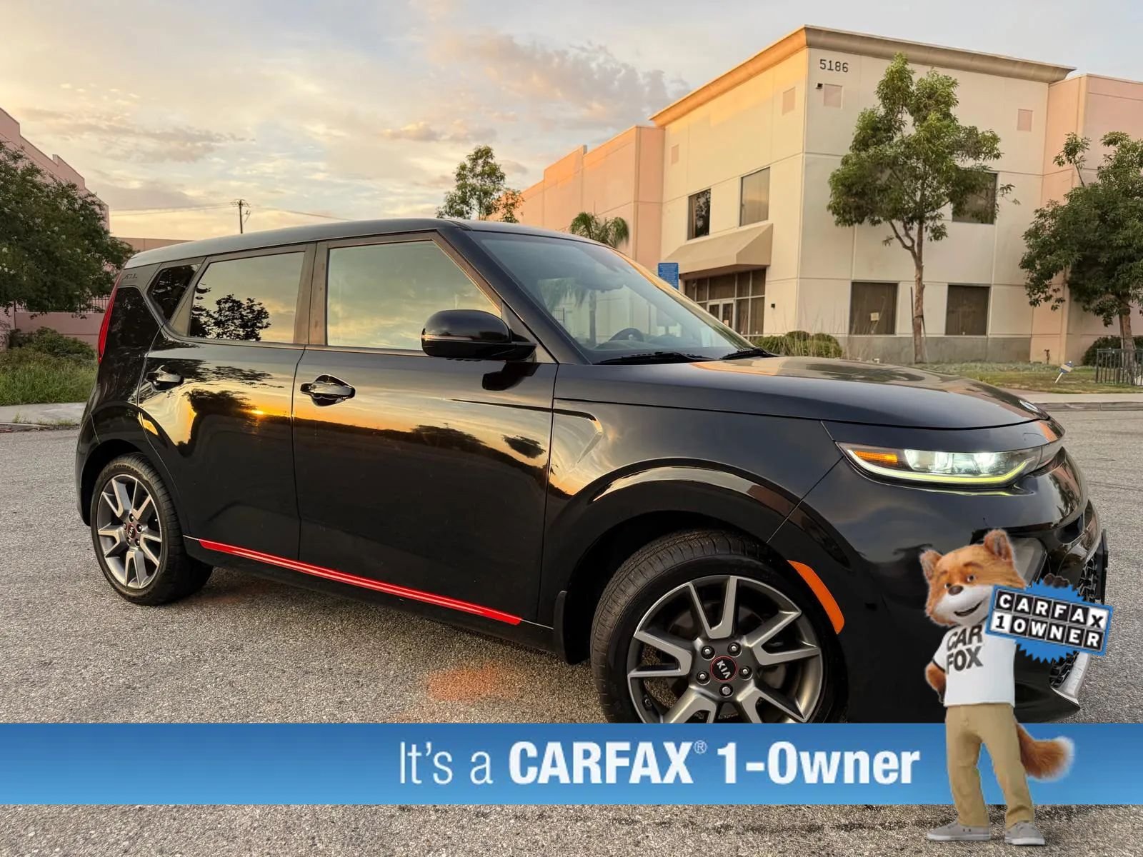 Used 2021 Kia Soul Turbo FWD image 3