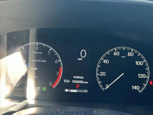 Used 2023 Honda Pilot Touring image 11