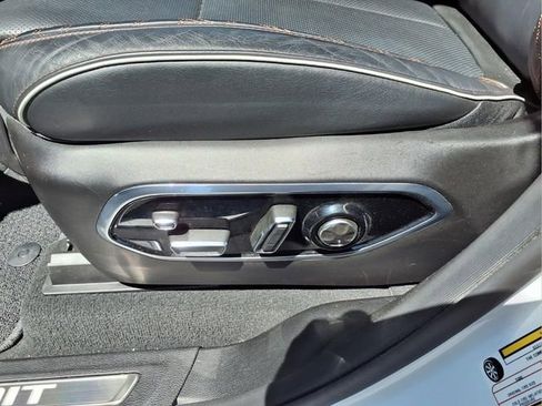 Used 2025 Jeep Grand Cherokee L Summit AWD/4WD image 17