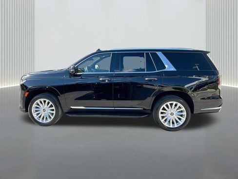 Used 2024 Cadillac Escalade Luxury AWD/4WD image 2