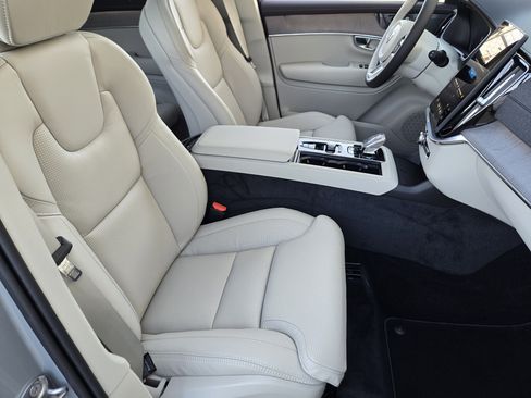 New 2026 Volvo XC90 B6 Ultra w/ Protection Package image 16