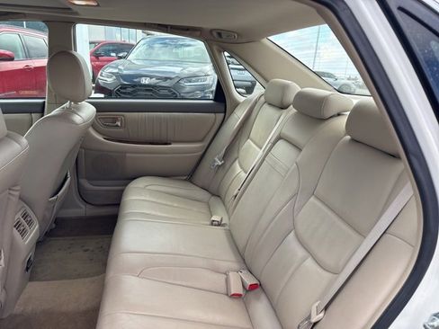 Used 2001 Toyota Avalon XL image 24