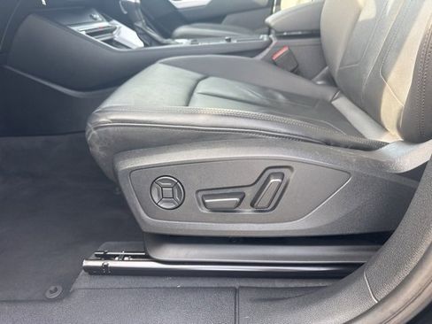 Used 2025 Audi Q3 2.0T Premium image 18