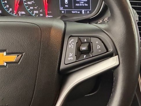 Used 2020 Chevrolet Trax LT w/ Sun & Sound Package AWD/4WD image 14