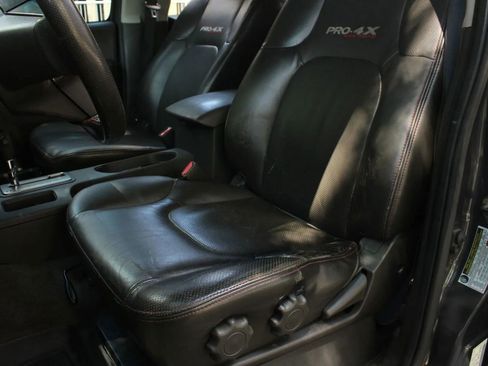 Used 2012 Nissan Xterra PRO-4X w/ Pro-4x Leather Pkg AWD/4WD image 17
