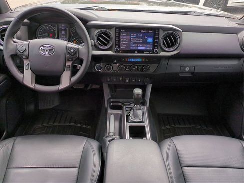 Used 2020 Toyota Tacoma TRD Off-Road w/ TRD Premium Off Road Package image 15